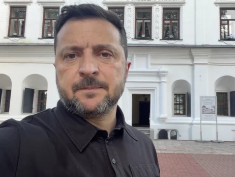 Россия убила целую семью в Радушном ракетой КНДР, - Зеленский 