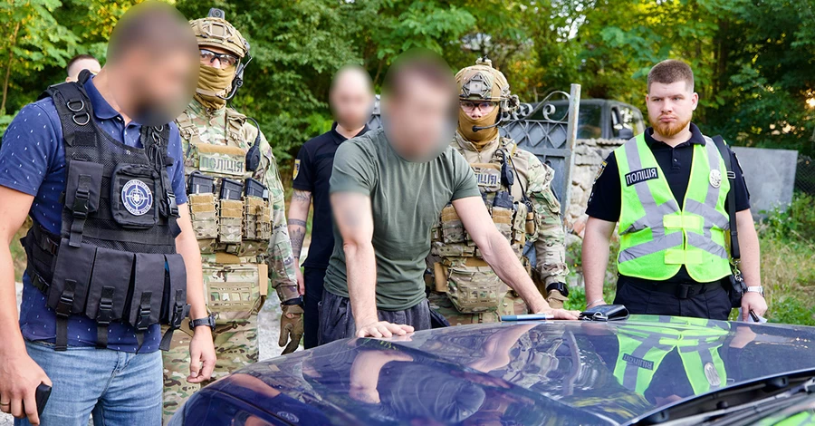В Хмельницком по подозрению в развращении девочек задержали директора языковой школы