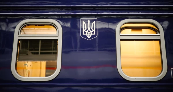 После ночных обстрелов в Украине задерживается ряд поездов в нескольких регионах