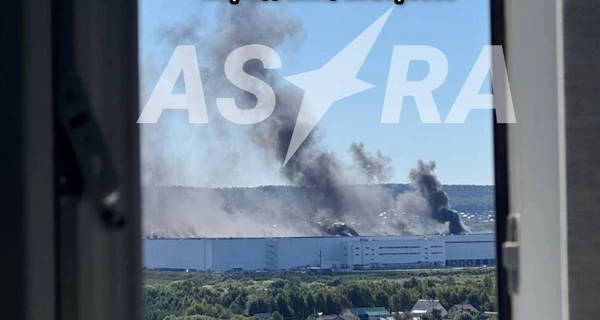 Взрывы в Крыму и удары в 1700 км от границы: горят аэродром «Гвардейское» и Wildberries в Екатеринбурге