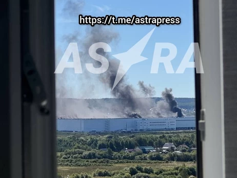 Взрывы в Крыму и удары в 1700 км от границы: горят аэродром «Гвардейское» и Wildberries в Екатеринбурге