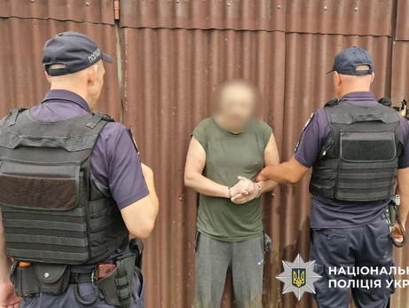 На Буковине задержали мужчину, который 11 дней скрывался в лесу после того, как ранил полицейских