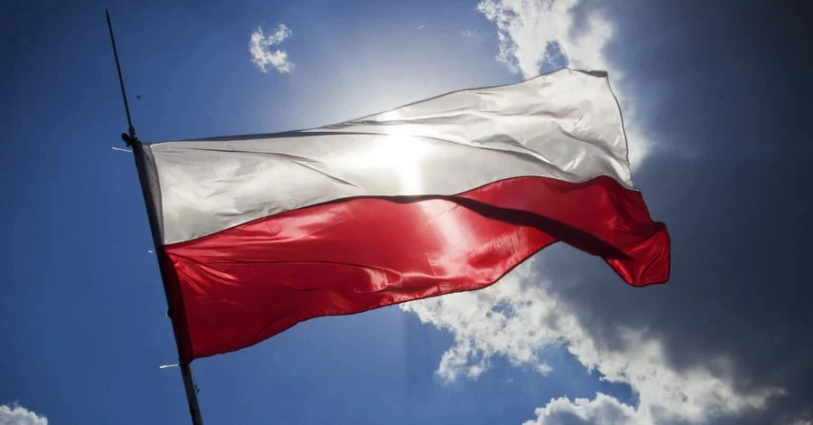  В Польше опровергли заявления о депортации украинцев призывного возраста — 