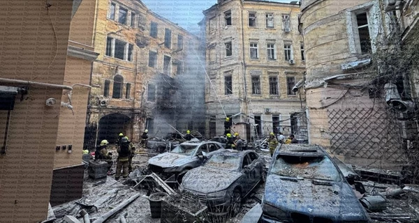 Ночью Россия атаковала Одессу ракетами и дронами, горел центр города