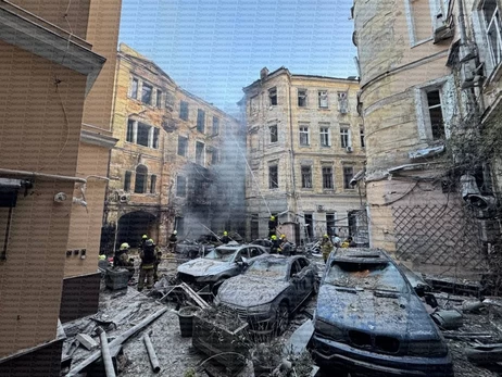 Ночью Россия атаковала Одессу ракетами и дронами, горел центр города
