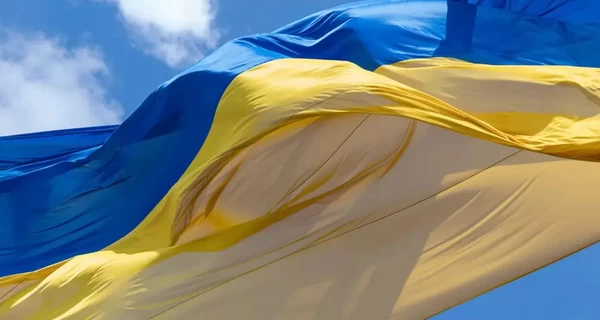 В центре Приштины сняли украинский флаг после визита Зеленского в Сербию