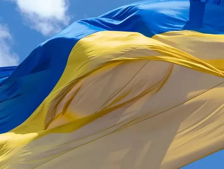 В центре Приштины сняли украинский флаг после визита Зеленского в Сербию