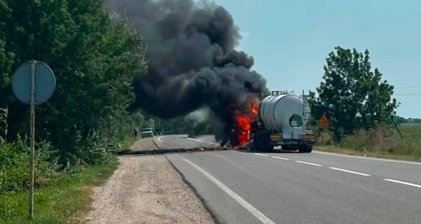 В Одесской области РФ ударила по грузовику с цистерной - двое погибших, трое раненых