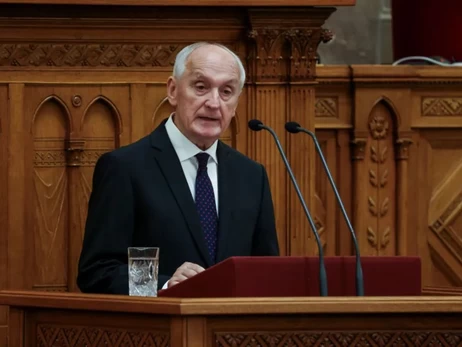 В Угорщині обрали нового президента – ним став колишній суддя, якого свого часу усунув Орбан