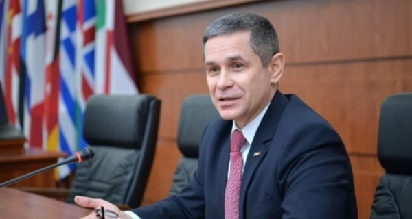 Министр обороны Молдовы отказался отвечать на вопросы по-русски: Я вас не понимаю