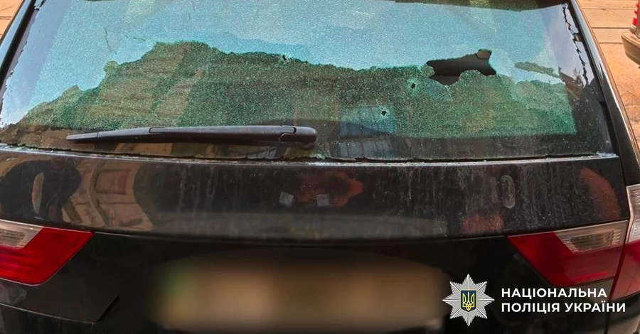 У Києві чоловік розстріляв BMW через суперечку з водієм