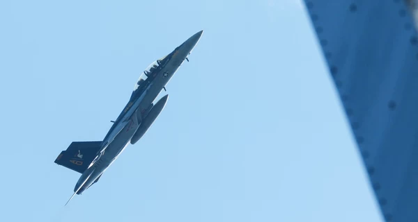 В небе над Румынией заметили неизвестный беспилотник - его сбил испанский F-18