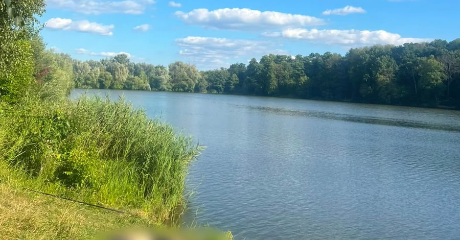 На Харьковщине рыбак погиб от удара током, зацепившись удочкой за проволоку