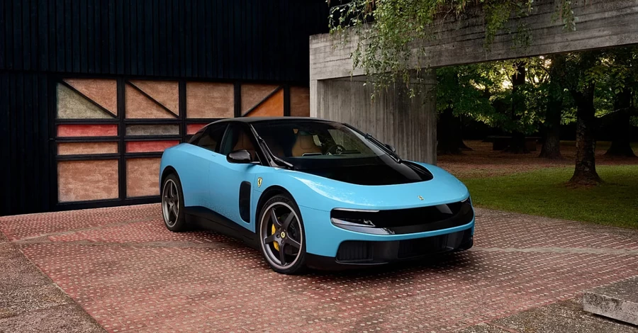 У США з аукціону продали перший електромобіль Ferrari за рекордну суму 