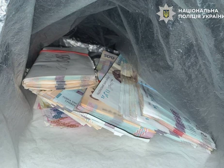 У Києві обікрали пенсіонерку на понад 750 тисяч гривень - затримано трьох чоловіків