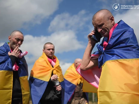 «Як сон, навіть не віриться, що я вдома…», - з якими емоціями наші захисники повернулися з російського полону