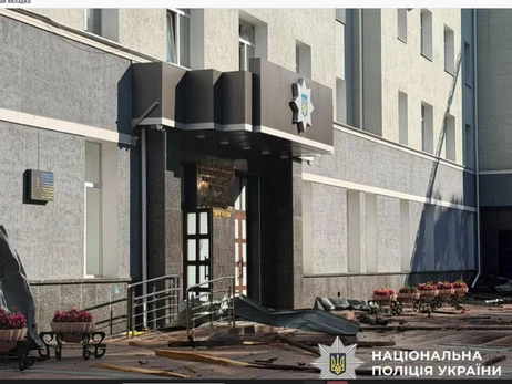 Внаслідок удару РФ по будівлі поліції в Житомирі загинули двоє людей, щонайменше 20 поранені 