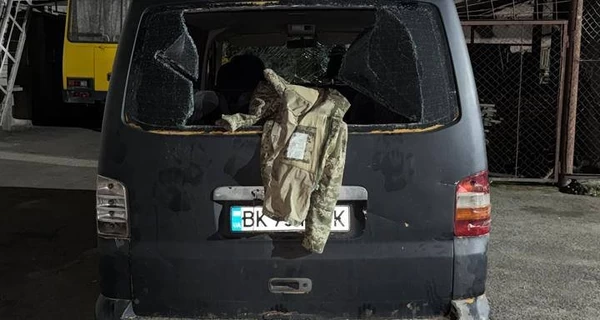  В Луцке толпа разбила авто ТЦК и избила военных 