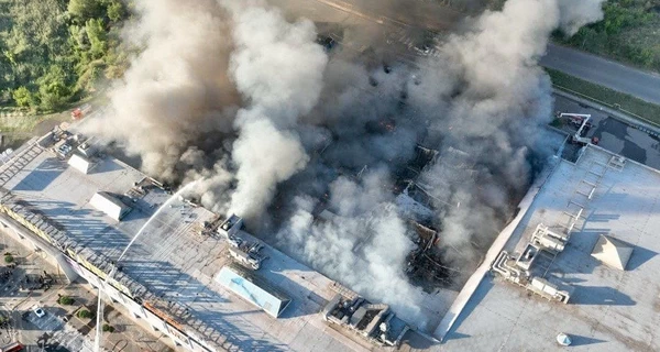 РФ вдарила по найбільшому ТЦ Кривого Рогу - багато жертв та постраждалих 