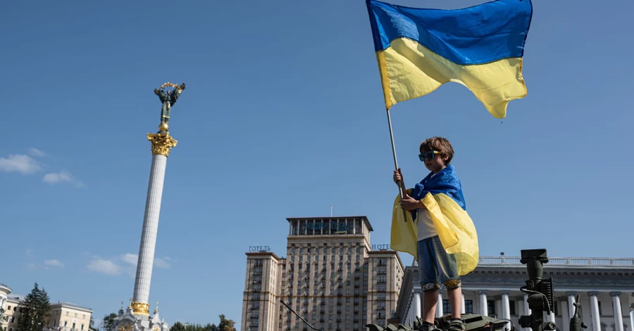 Українці святкують сьогодні День державного прапора