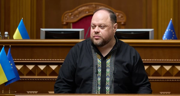Зеленский присвоил Стефанчуку ранг чрезвычайного и полномочного посла