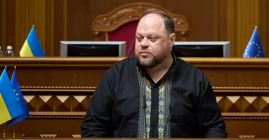 Зеленский присвоил Стефанчуку ранг чрезвычайного и полномочного посла