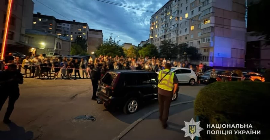 В Тернополе группа людей напала на автомобиль ТЦК – есть травмированные военные