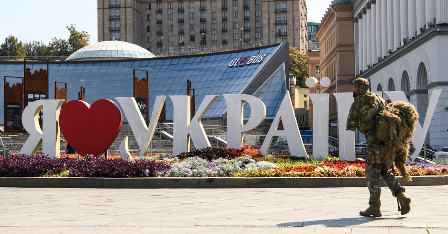 Блекаути, дефіцит ракет та утримання Донбасу: чи готова Україна до головних викликів осені