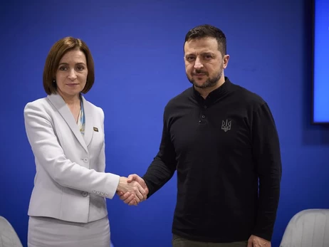 Зеленський прибув до Кишинева, де зустрінеться із президентами Молдови та Румунії