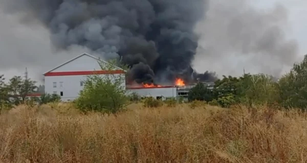 Россияне уничтожили водочный завод «Хортица» в Запорожье, экс-владельца которого обвиняли в финансировании РФ