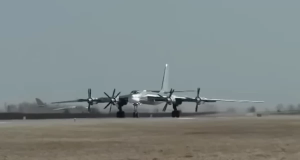 СБУ поразила Ту-95МС и два склада на аэродроме 