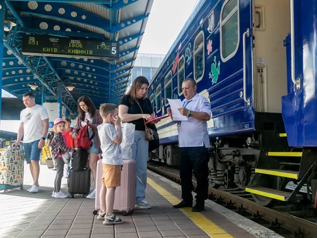 На українських вокзалах продовжили безкоштовну роботу платних залів очікування на фоні атак РФ