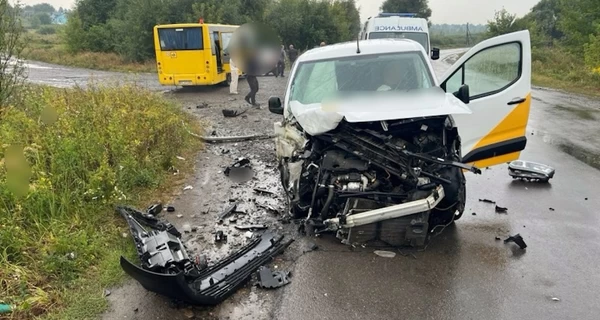На Волыни произошло ДТП с участием школьного автобуса и авто 