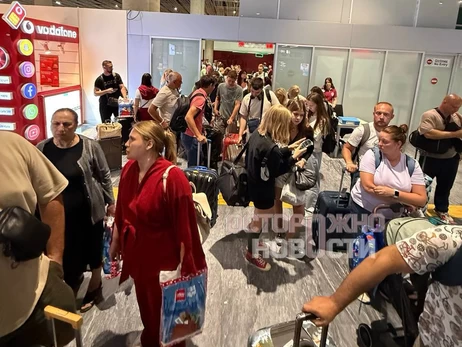 Турецька авіакомпанія Pegasus пояснила скасування рейсів до Москви на фоні попередження Зеленського