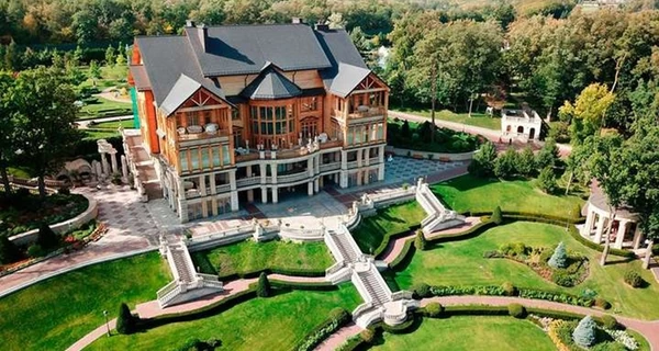 Парк «Межигір’я» скасовує всі екскурсії через безпекову ситуацію