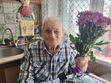 Як дожити до 105 років на хлібі та смальці: історія довгожителя з Хмельниччини
