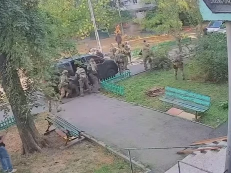 ЗМІ опублікували відео стрільби між СБУ та ГУР у Києві