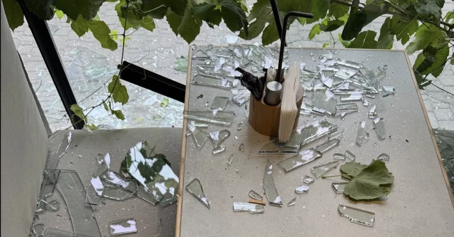 Під час удару по будівлі СБУ в Києві постраждала пекарня «Завертайло» 