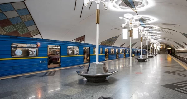 В Киеве станции метро будут работать на час дольше - полное расписание