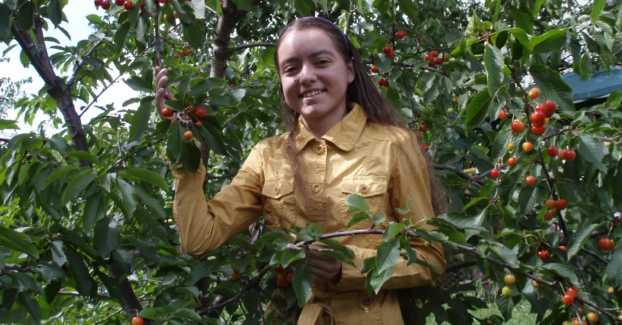 Улица имени 15-летней поэтессы в Виннице: как живет семья Саши Бурбело сегодня