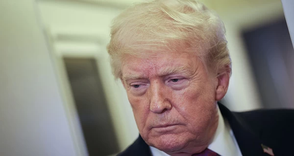 Трамп считает, что может выплатить американцам по 5 тысяч долларов без разрешения Конгресса