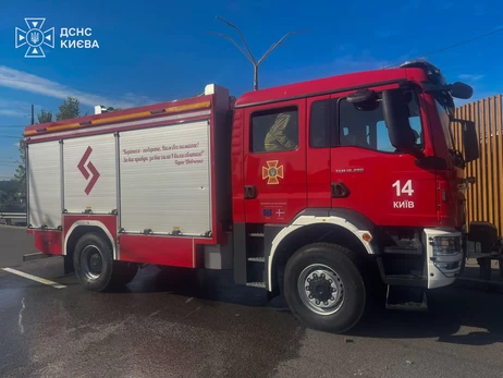 У Києві росіяни вдарили по складу постачальника систем безпеки та будівлі 