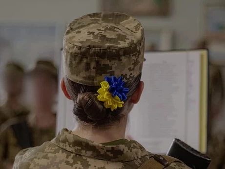 Єврокомісар спростував фейк щодо вимоги мобілізації жінок в Україні
