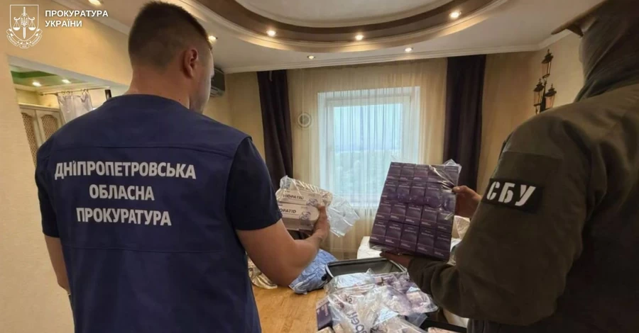  В Украине обнаружили фальсификат для похудения Biopatid - идет более 250 обысков 