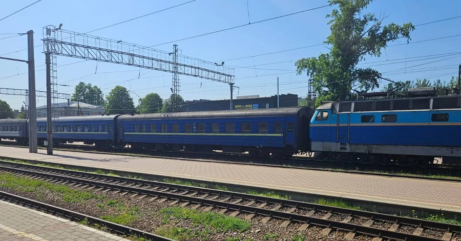 Россияне атаковали пассажирский поезд в 2 километрах от границы с Польшей
