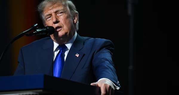 Трамп заявил, что Зеленский должен прекратить выводить из строя топливные мощности России