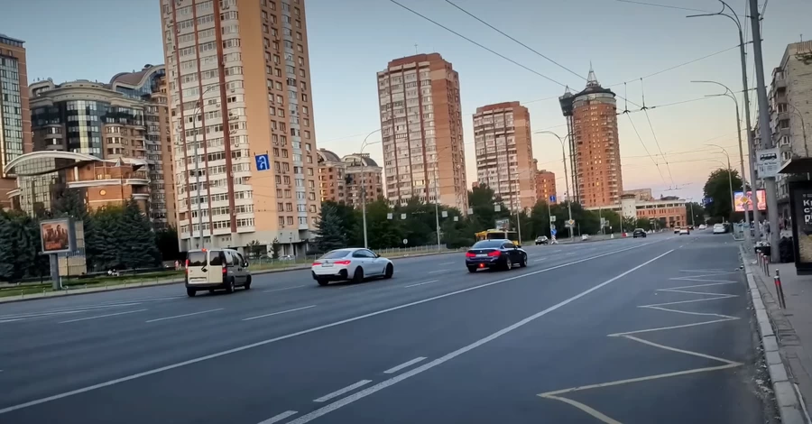 Комітет Верховної Ради підтримав законопроєкт про штрафи за гучну їзду