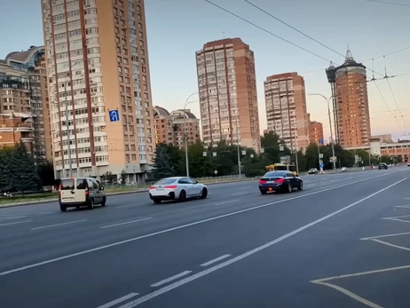 Комітет Верховної Ради підтримав законопроєкт про штрафи за гучну їзду