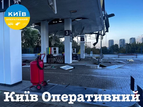 Російські дрони двічі атакували АЗС у Києві, є жертви та поранені