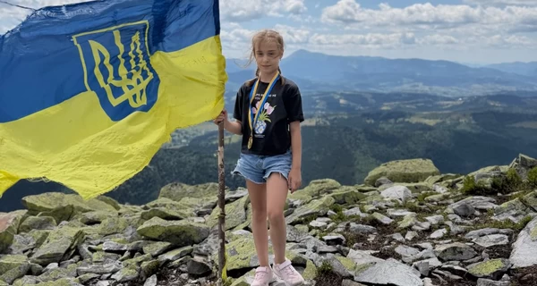 У 9 років підкорила шість двотисячників Карпат: як юна киянка рекорд встановила